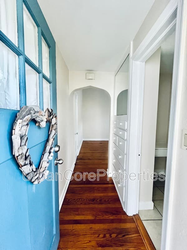 St. Petersburg Condo: 1527 5th St N