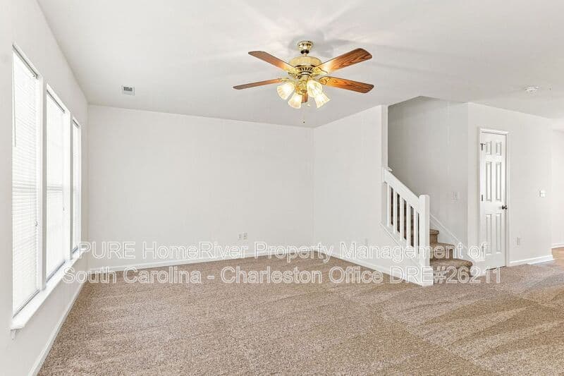 Goose Creek House: 240 Jackson St