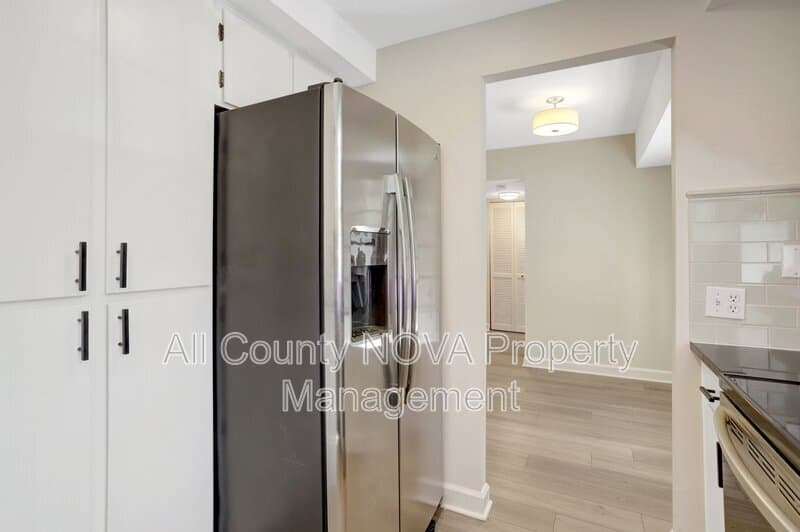 Arlington Condo: 2994 S Columbus St