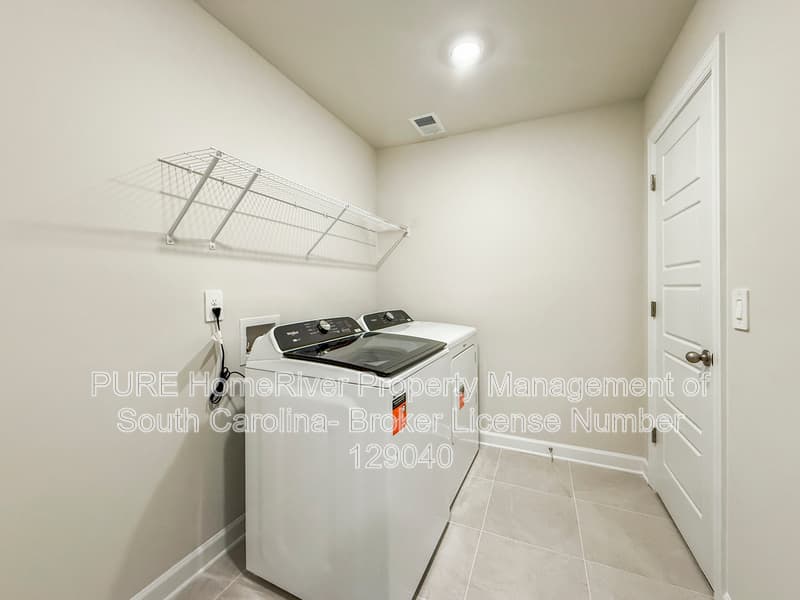 Moore House: 1513 Switchback Cir