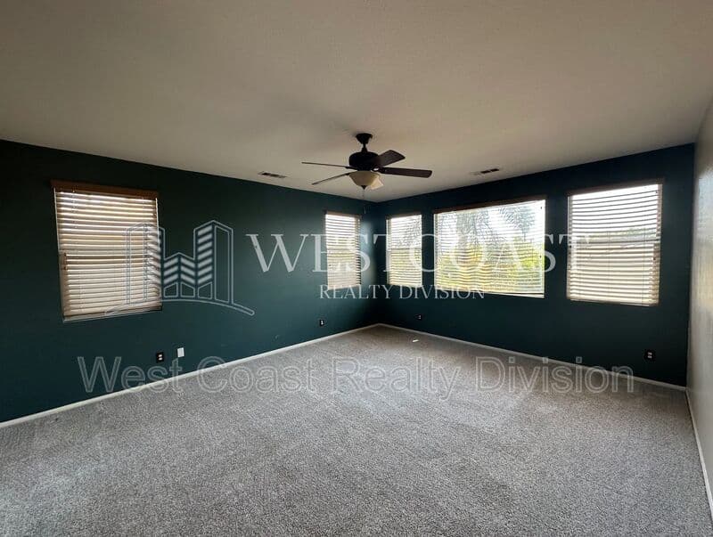 Murrieta House: 26719 Evergreen Avenue