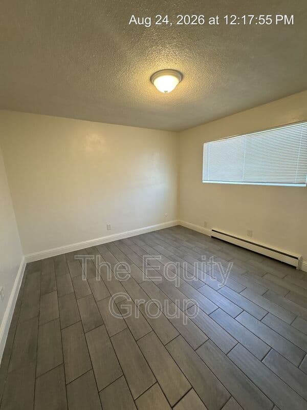 Tulare Condo: 352 S Blackstone St