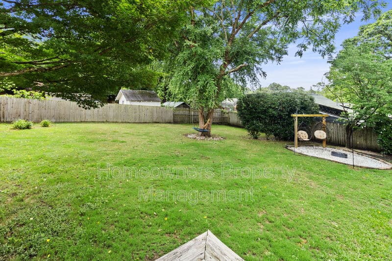 Fayetteville House: 816 Winston Avenue