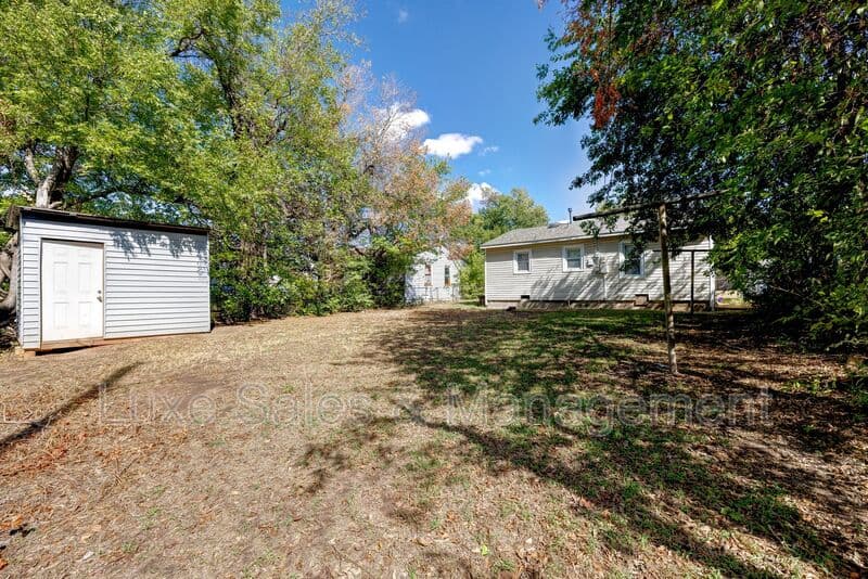 Warr Acres House: 5605 N. Donald Ave.