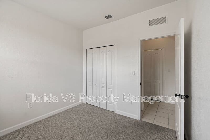 Homestead Condo: 1663 SE 29 st.