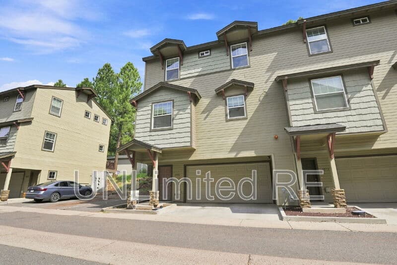 Flagstaff Townhome: 2520 West Pikes Peak Drive