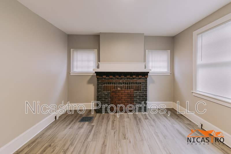 Columbus Condo: 2070 Indianola Avenue
