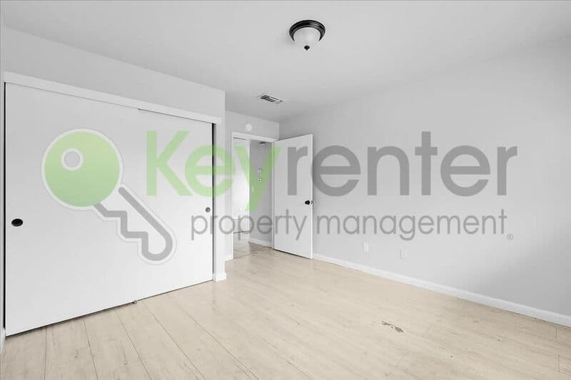 Sacramento House: 5726 Falconer Way