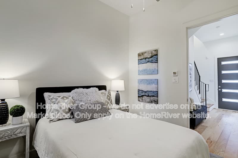 Houston House: 2914 Cline St
