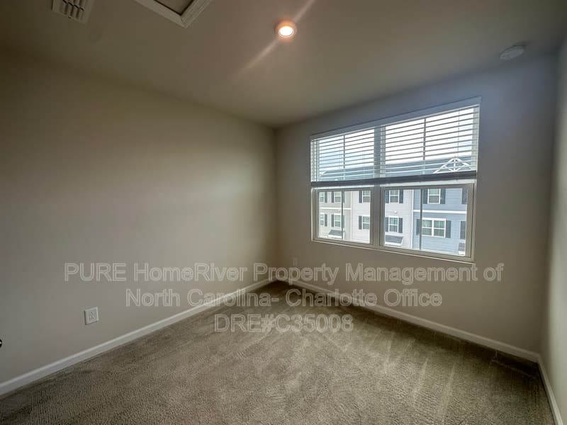 Charlotte House: 2019 Langer St