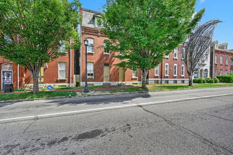 Saint Louis Condo: 1704 S Tucker Blvd