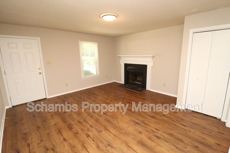 Raleigh House: 3905 Lexington Drive