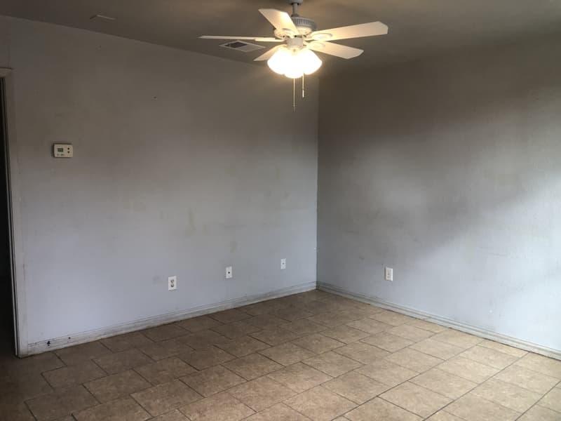 Kingsville Condo: 422 W Lott Ave - 422 1/2 B