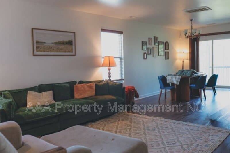 Stedman House: 5913 Fuchsia ct