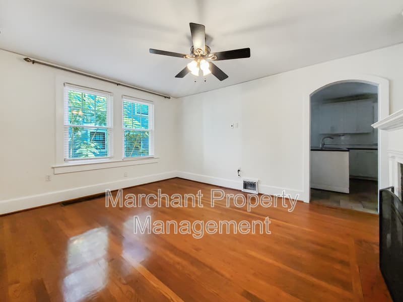 Greenville House: 111 W. Hillcrest Drive