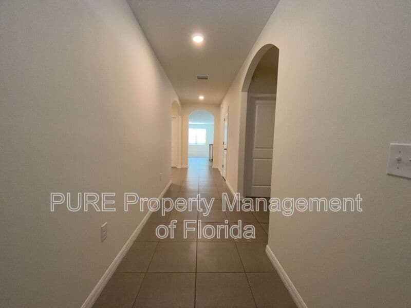 Ocala House: 4950 NE 15th Place