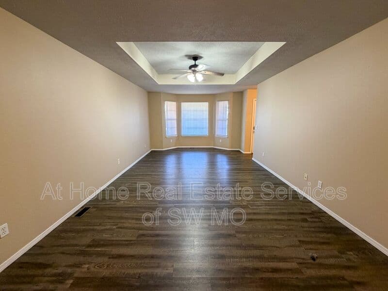 Ozark Condo: 1105 N 25th St