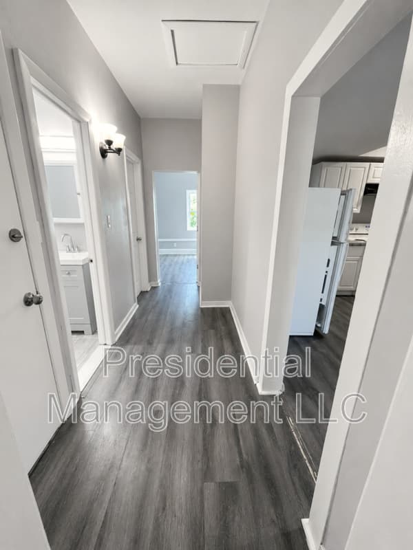 Wallingford Condo: 219 South Orchard St