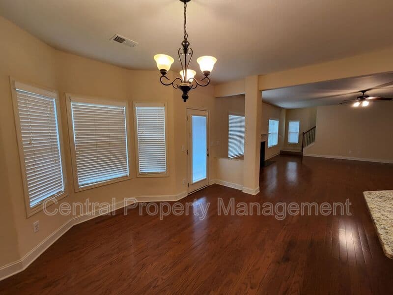 Simpsonville House: 265 Meadow Blossom Way