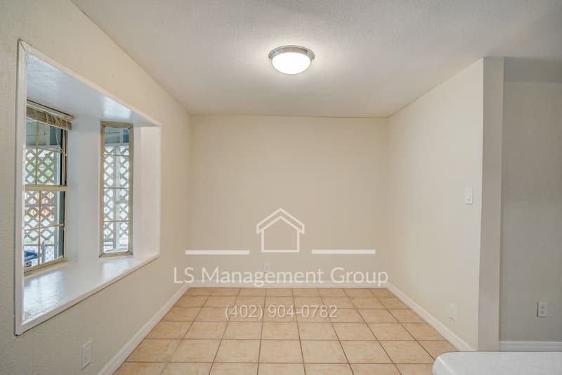 San Antonio House: 609 Taft Blvd,1