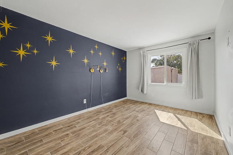 Phoenix House: 13608 N 41st Place