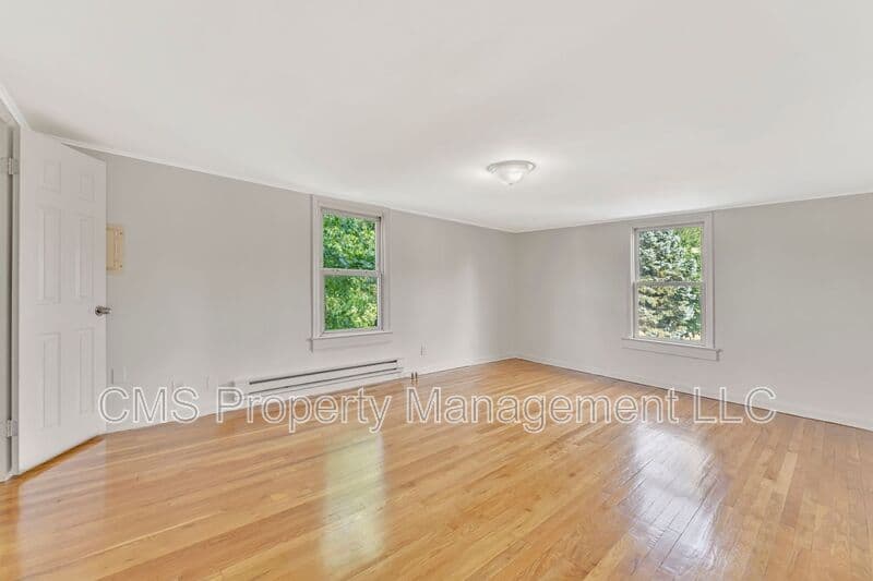 Jamesburg Condo: 37 Hooker St