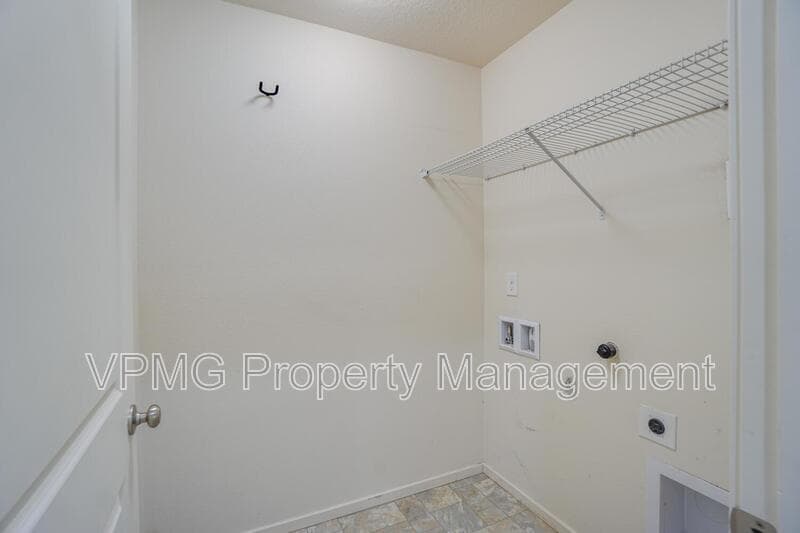 Vancouver House: 11705 NE 131st Pl