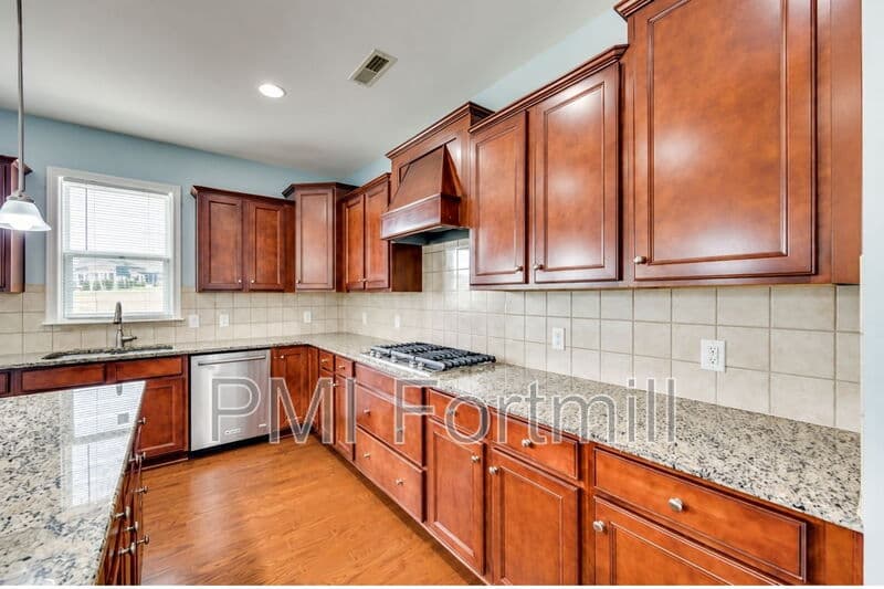 Fort Mill House: 1080 Crescent Moon Dr