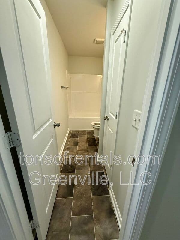 Pendleton Townhome: 107 Pendleton Place Way