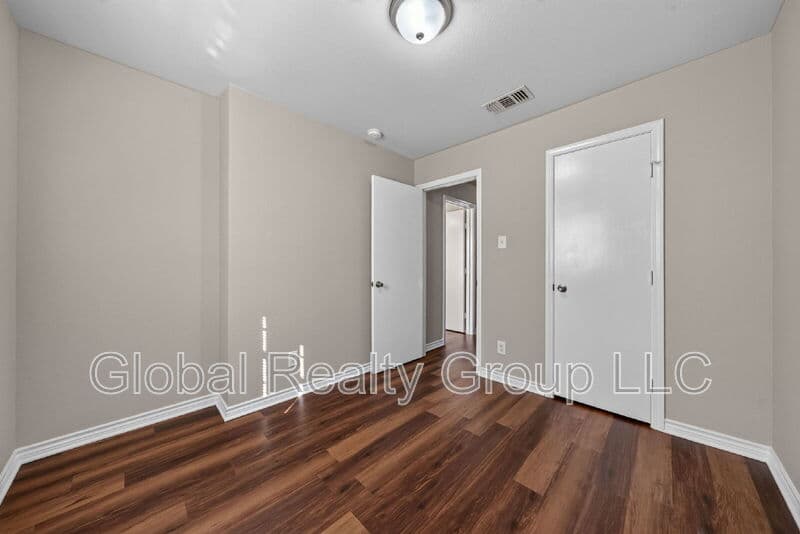 San Antonio Condo: 7802 Kingsbury Way