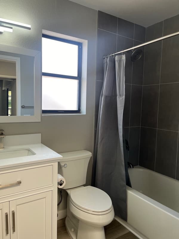 La Jolla Condo: 8750 Villa La Jolla Drive #69 - 69