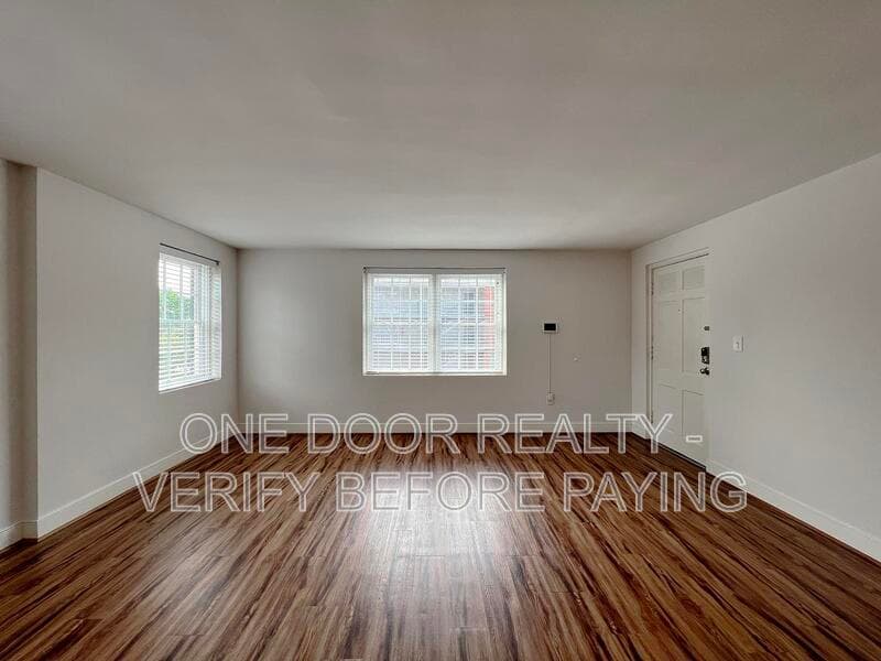 Williamsburg Condo: 732 Scotland Street