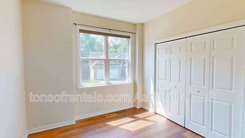 Swannanoa House: 111 Woodcreek Circle