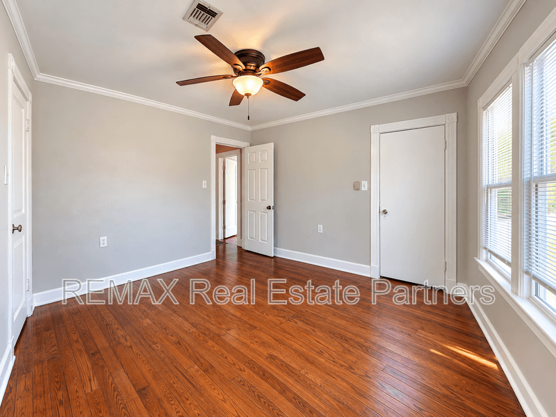 Hattiesburg House: 109 N 24th Ave