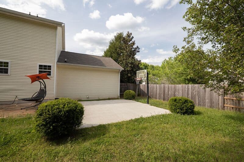Athens House: 125 Whispering Springs