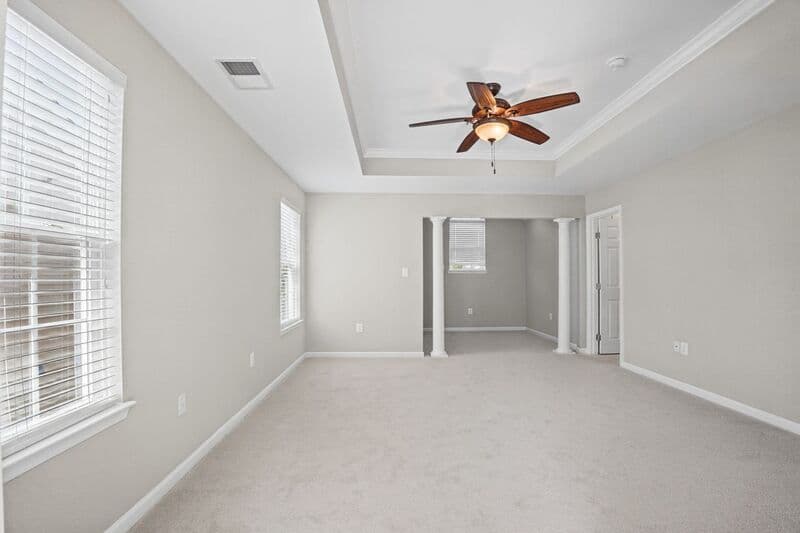 Fredericksburg House: 1100 Wright Court