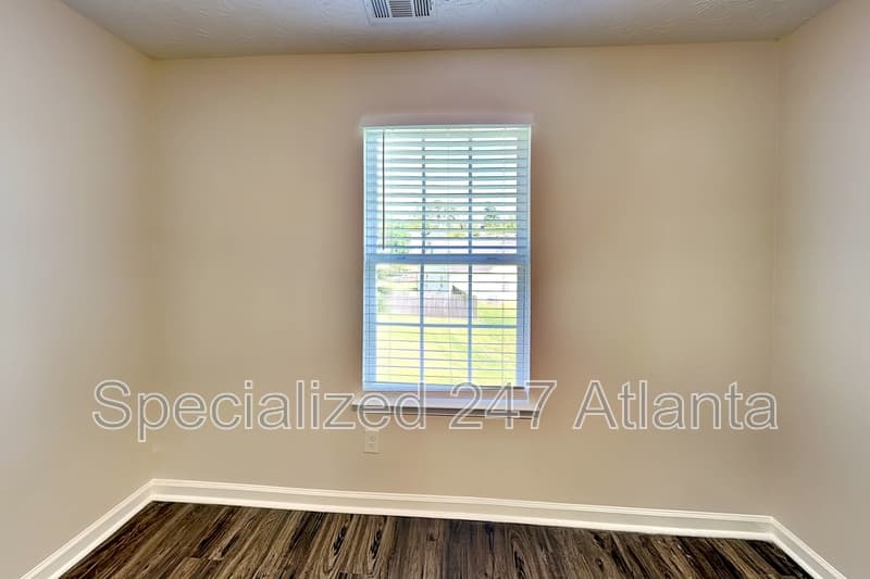 Newnan House: 34 Belmont Park Dr