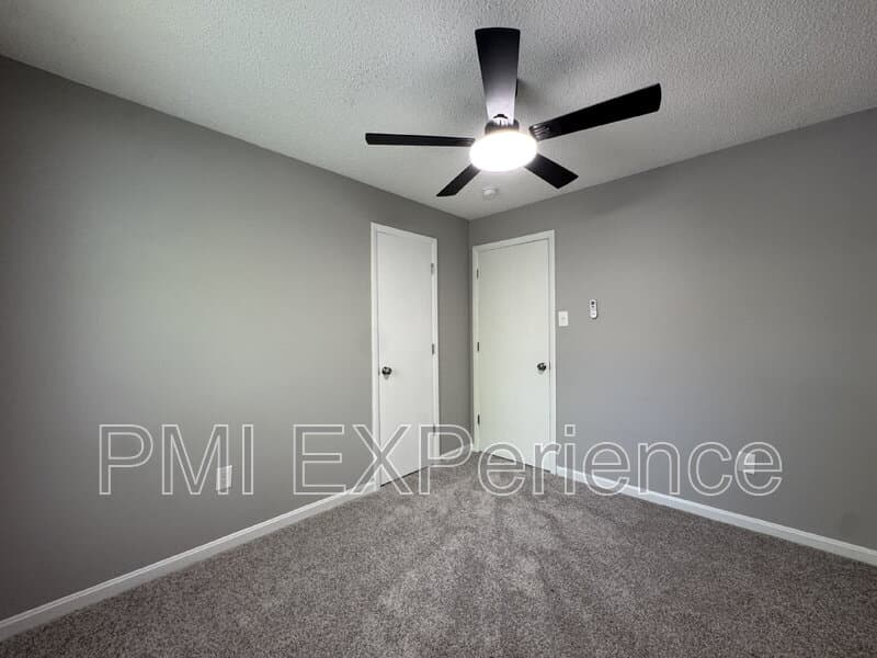 Silver Spring Condo: 2607 Camelback Ln