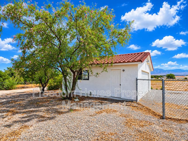 Pahrump House: 2060 River Plate Drive