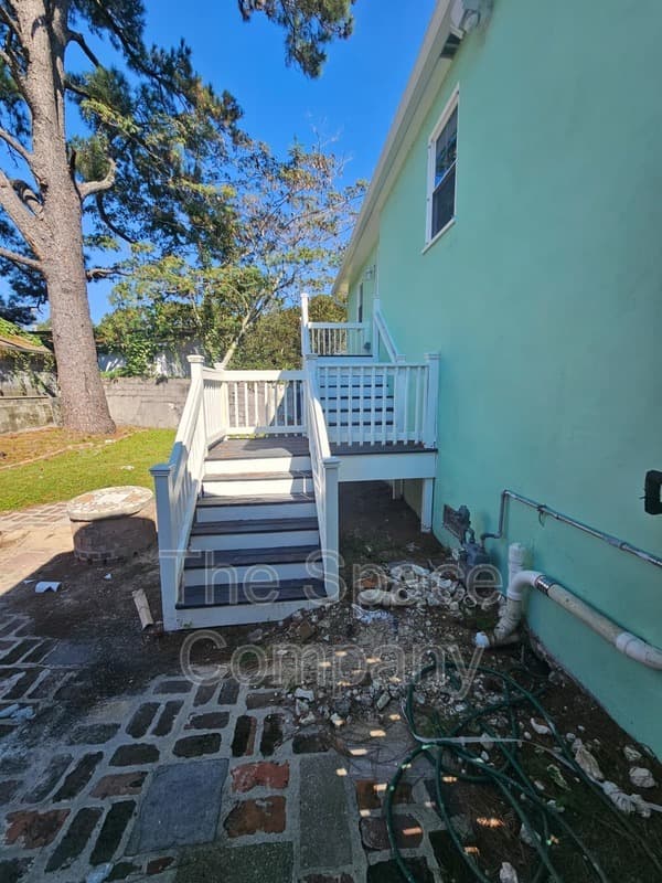 Charleston Condo: 1118 Gunn Avenue