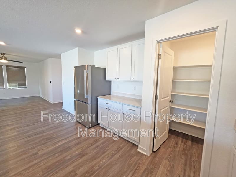 Pahrump House: 766 Makenna Rain Drive