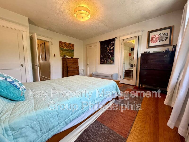 Upper Darby House: 216 Glencoe Rd