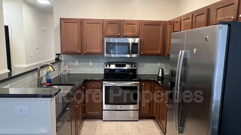 Greensboro Townhome: 821 Central Park Drive