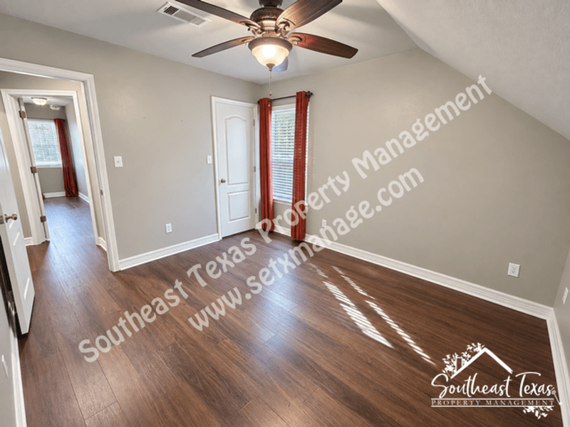 Beaumont House: 11320 Cathryn Lane