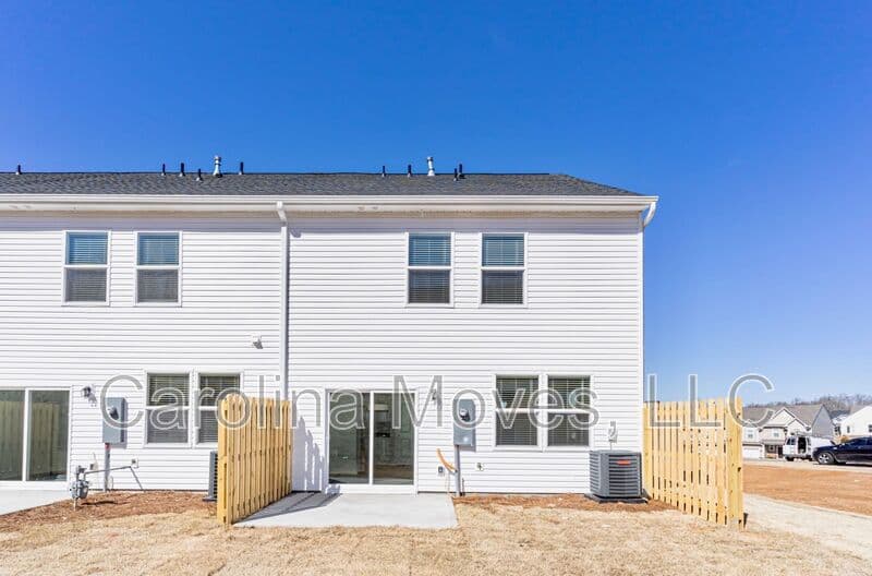 Duncan Townhome: 221 Stone Fruit Court