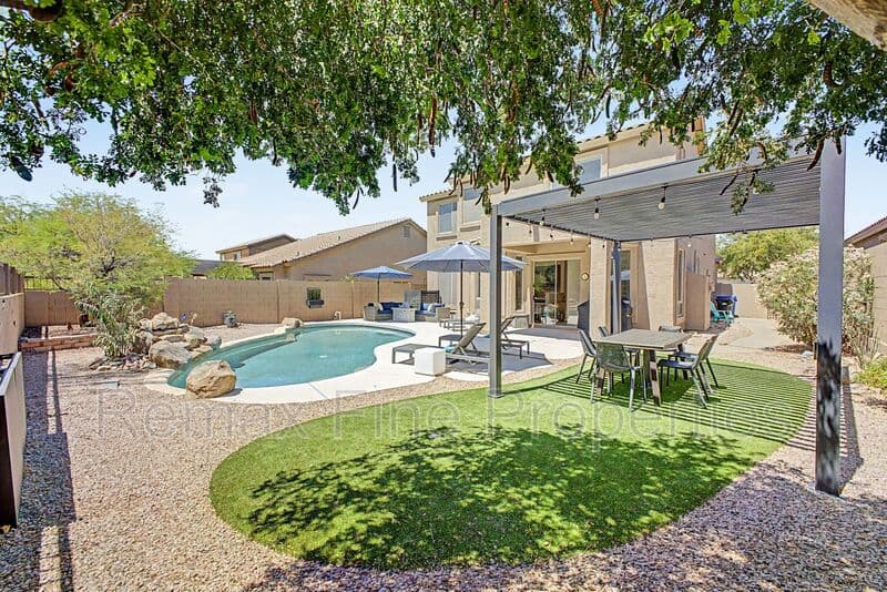 Mesa House: 3563 N Tuscany