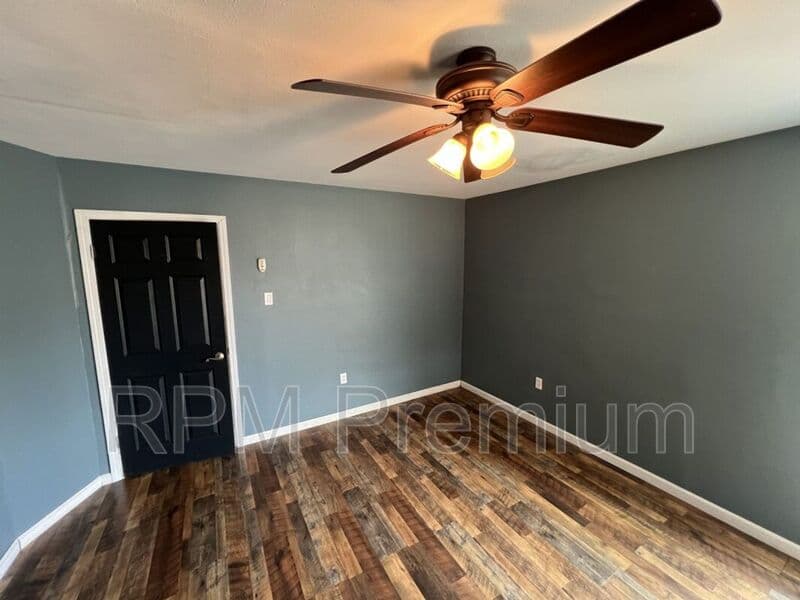 Denham Springs House: 8725 Fairoaks St