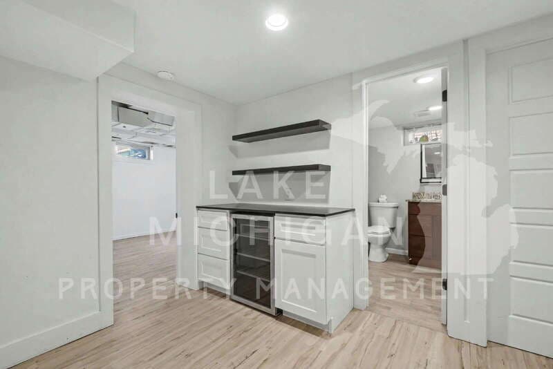 Grand Rapids House: 329 Alten Avenue Northeast