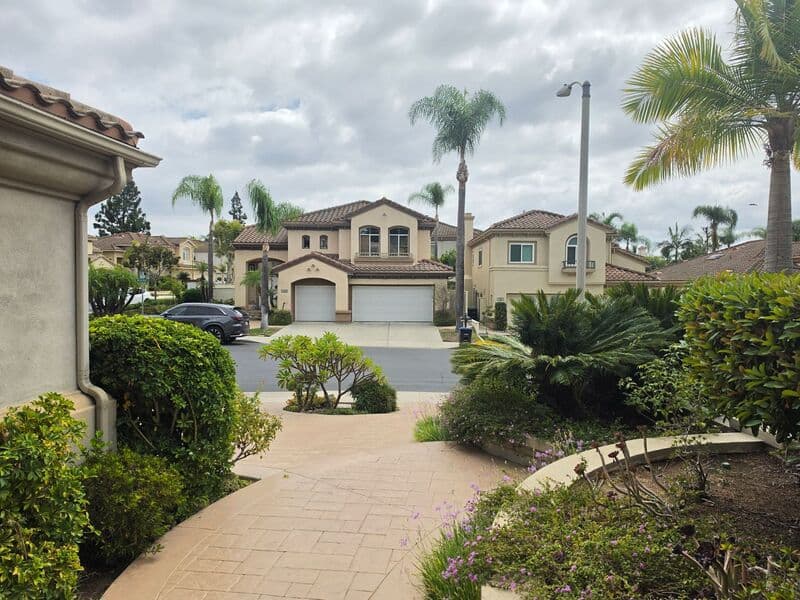 Tustin House: 12425 Woodhall Way