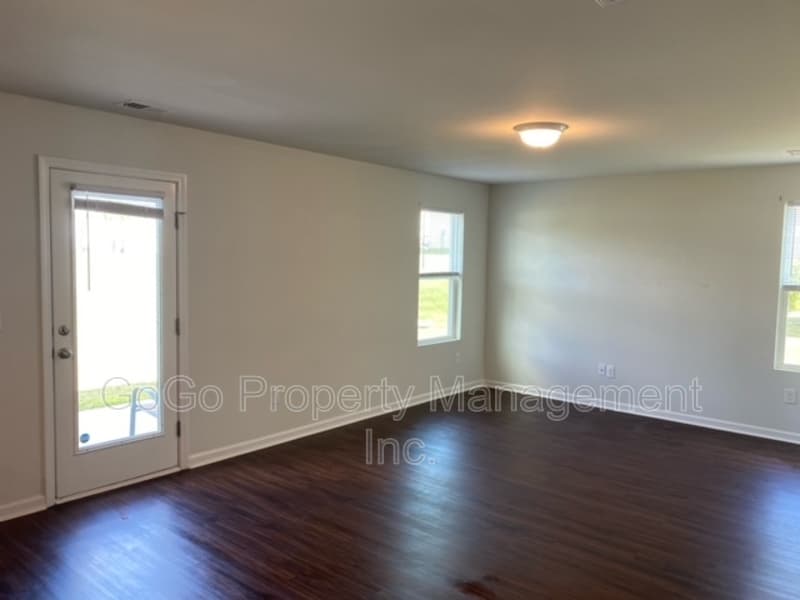 Boiling Springs House: 811 Millsgrove Court